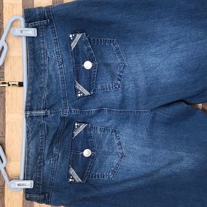 One5One bling snap leg capris